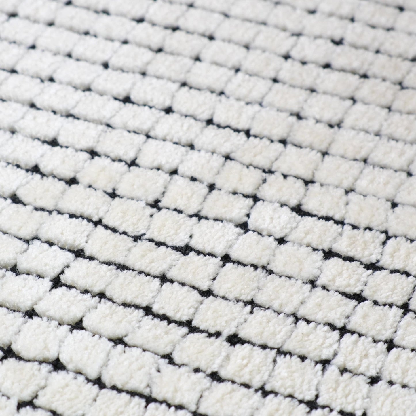 Alfombra moderna beige a cuadros Maya