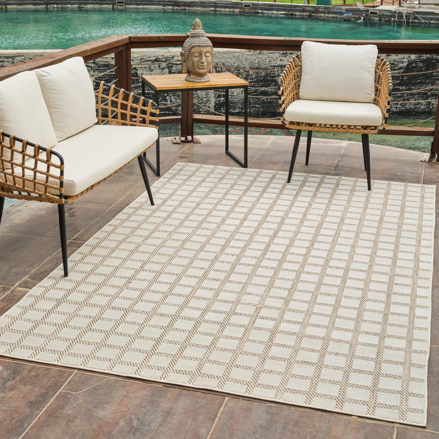 Tapis beige moderne à carreaux Maise