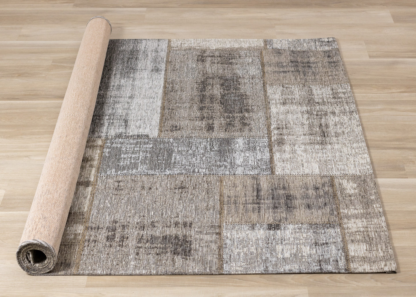Alfombra contemporánea de patchwork gris