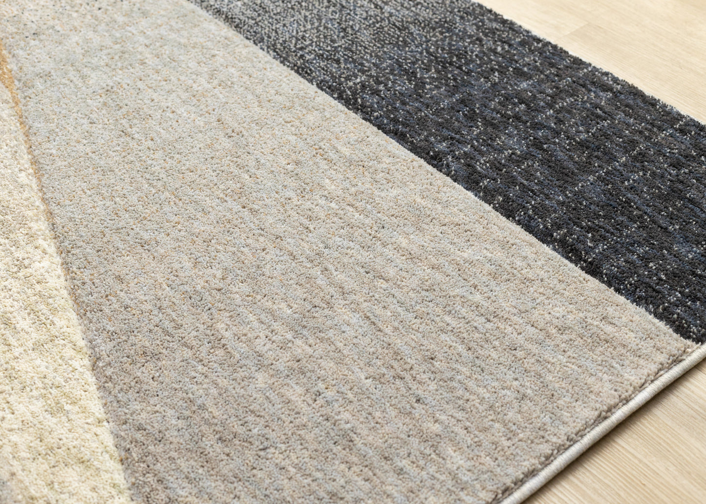 Alfombra geométrica contemporánea gris