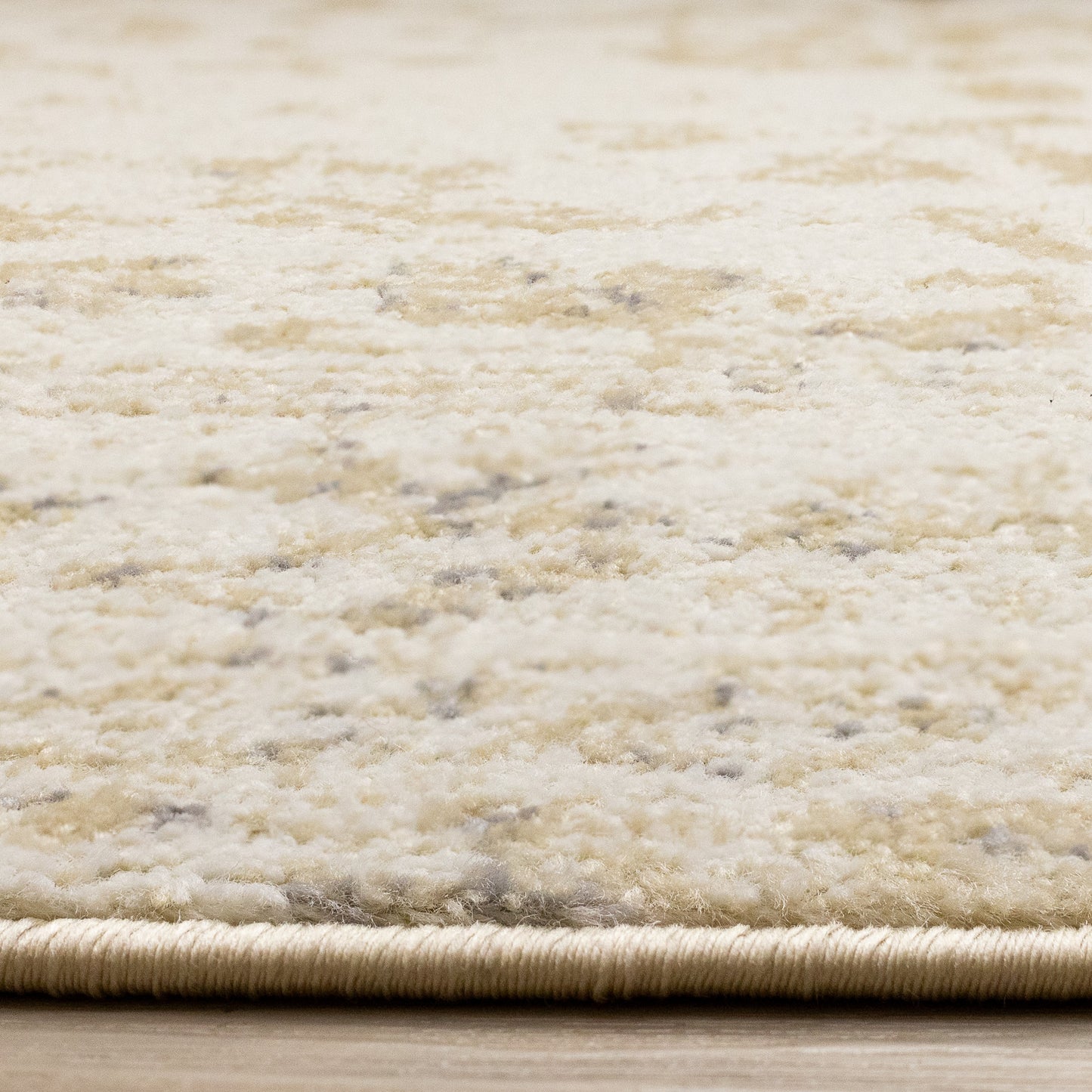 Classic Traditional Cream Area Rug