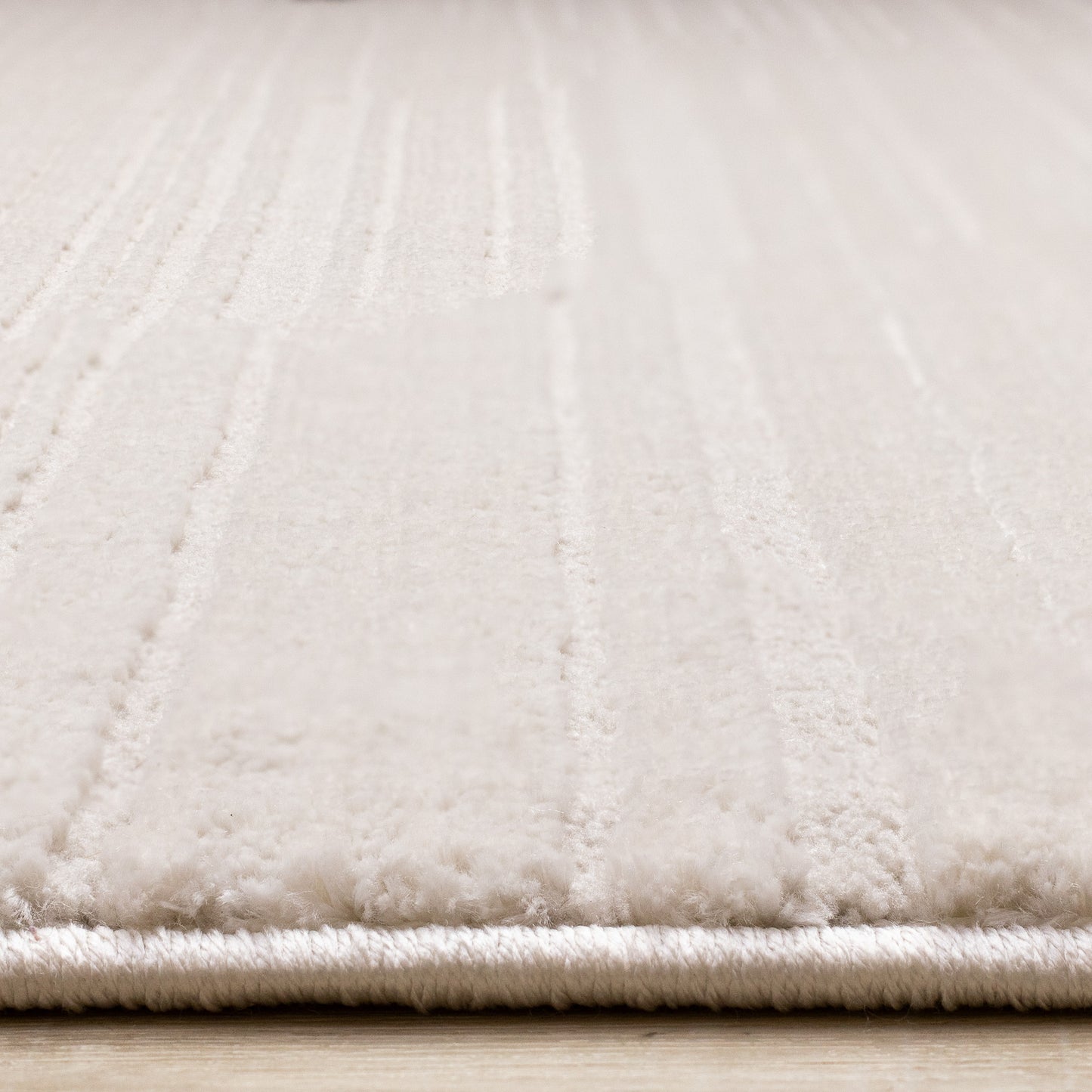 Alfombra moderna enrejada beige