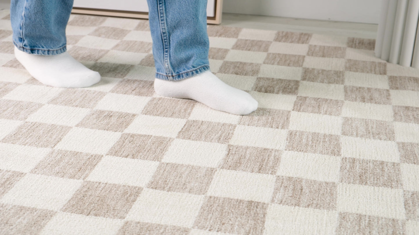 Tapis beige à carreaux moderne Maya