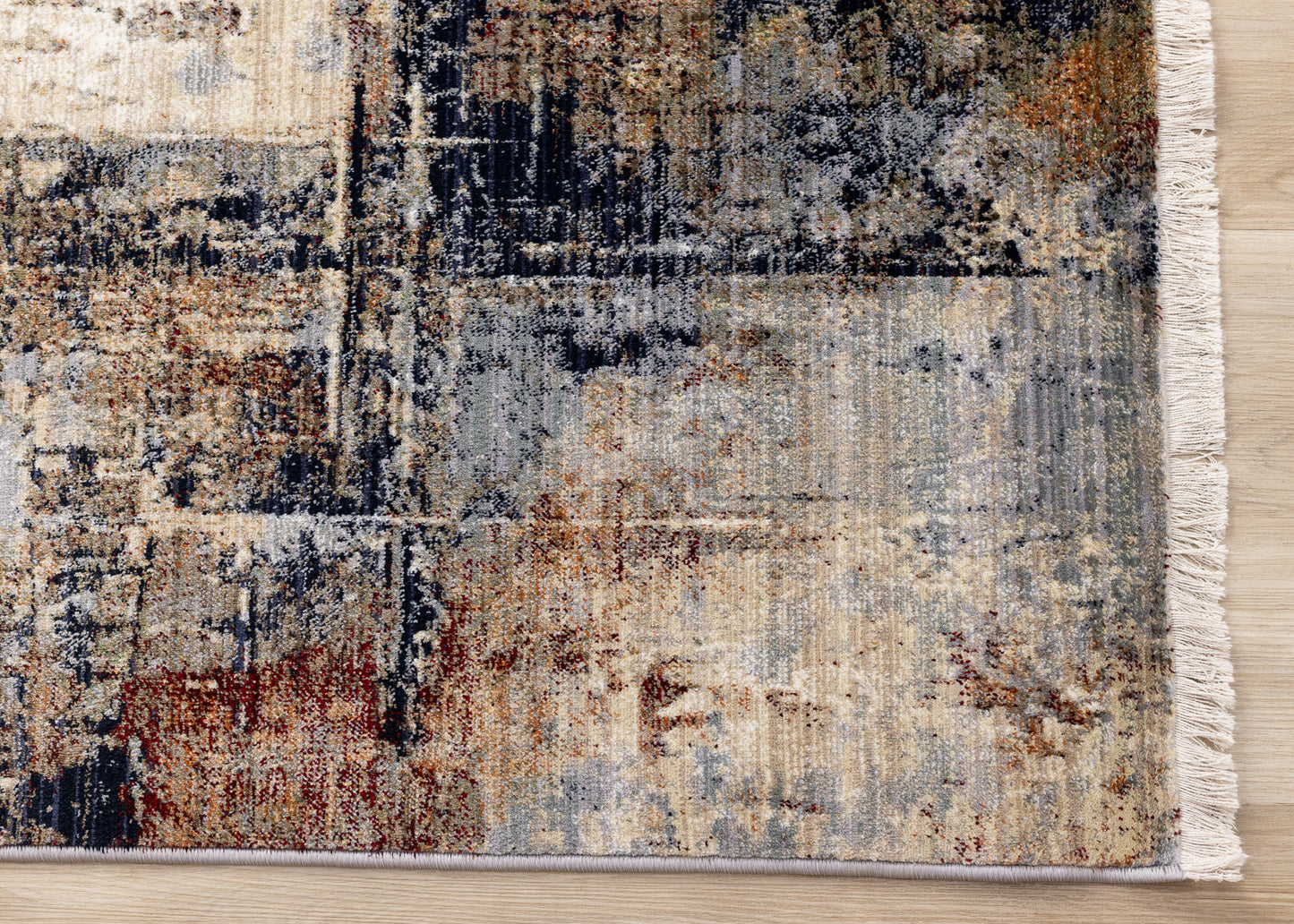 Alfombra contemporánea de color crema desgastada