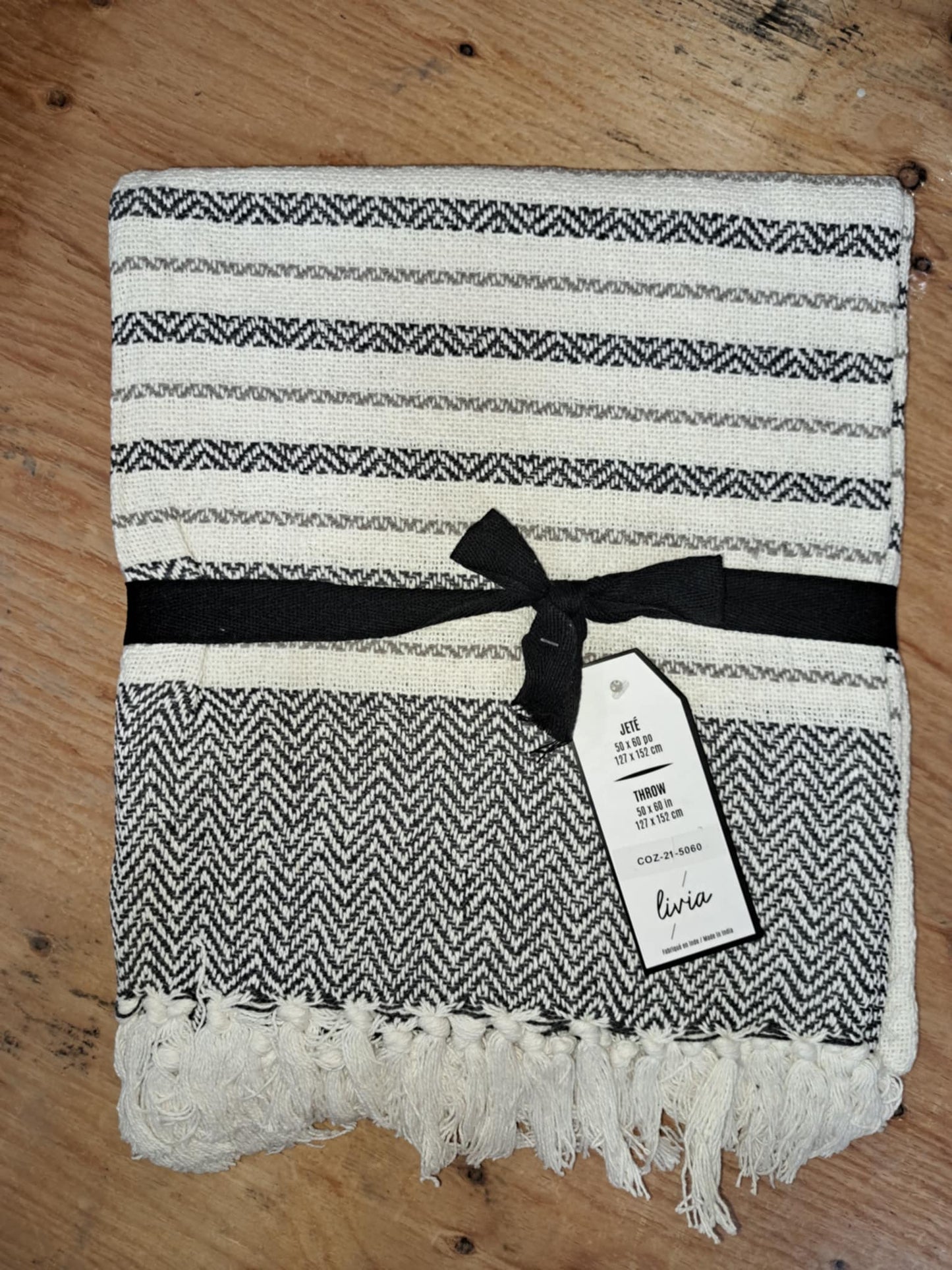 Decorative Throw White and black