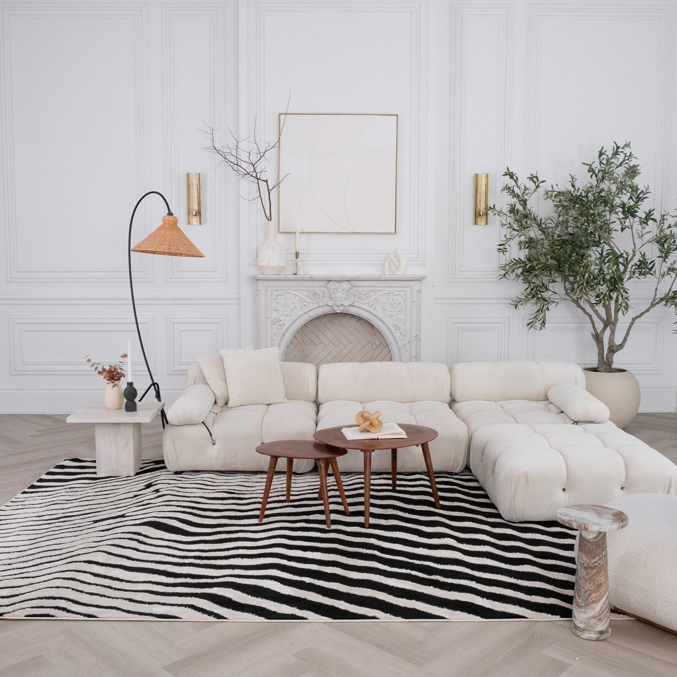 Alfombra Domus con estampado de cebra moderna en blanco y negro