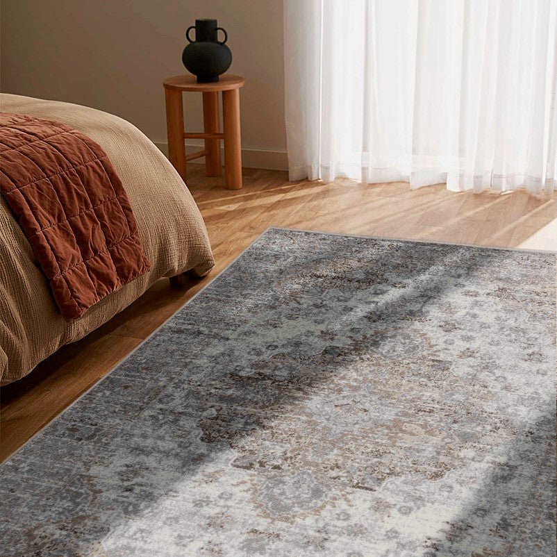 Tapis oriental marron vieilli Sakarya