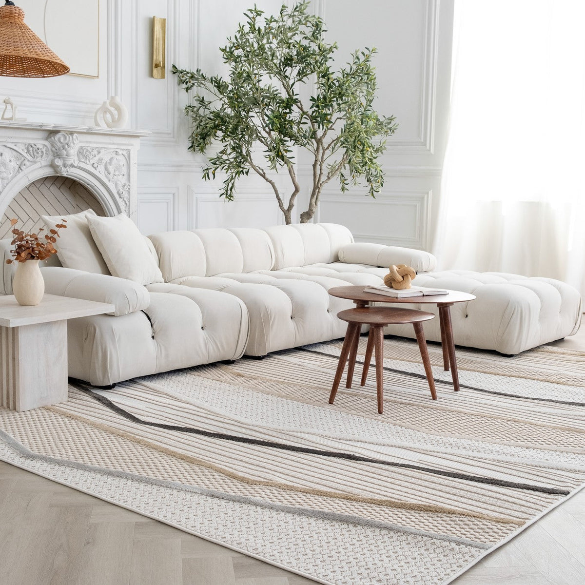 Area Rug in a Dining Room
