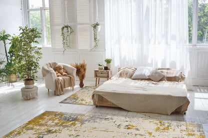 Solenne Abstract Contemporary Gold Indoor Rug