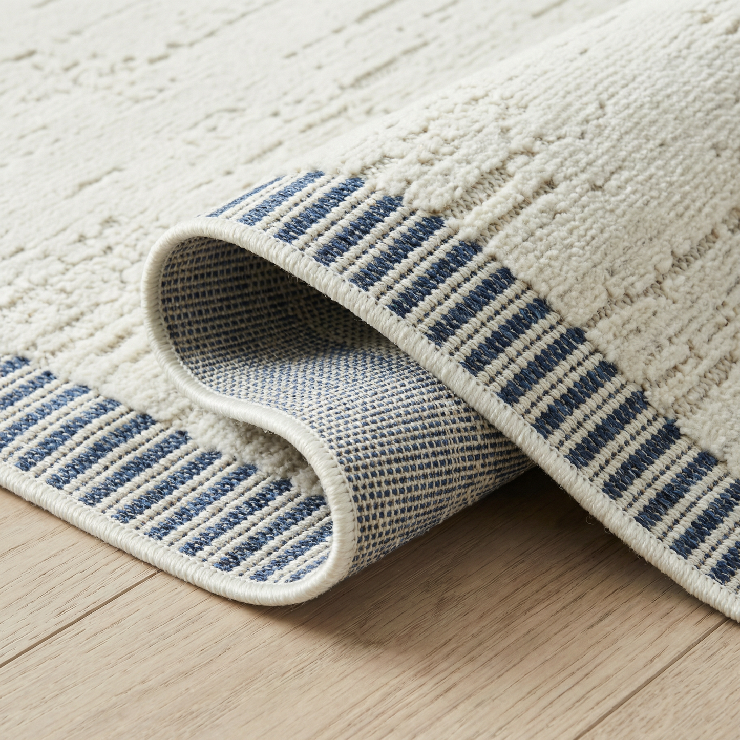 Selva Geometric Contemporary Cream and Blue Indoor Rug