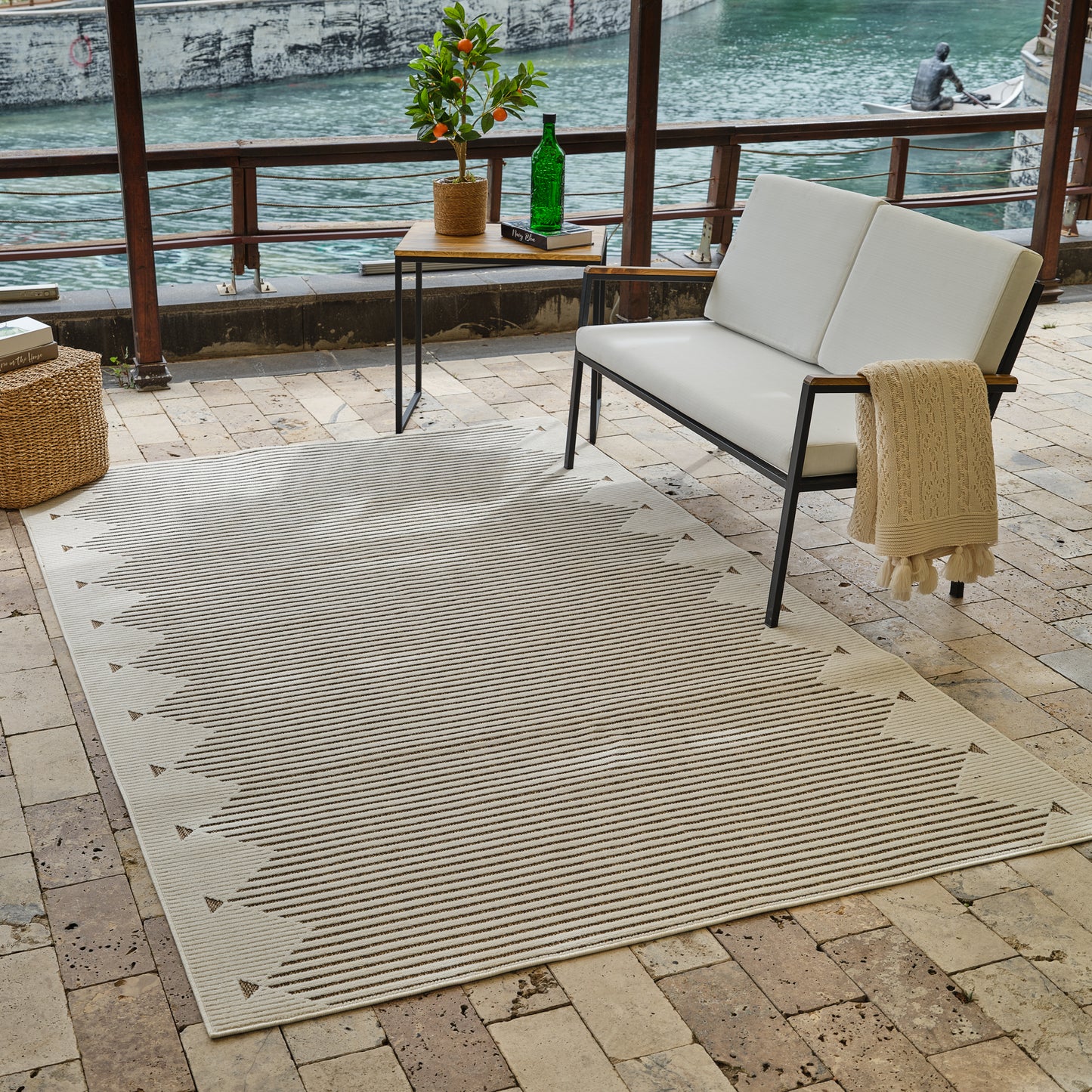 Tapis beige moderne rayé Maise