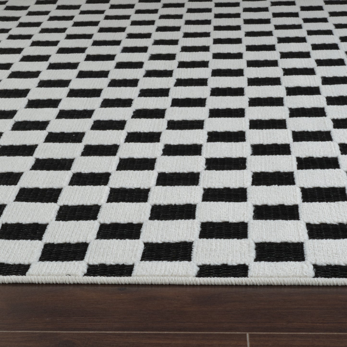 Misbah Checkered Contemporary Black and White Indoor Rug