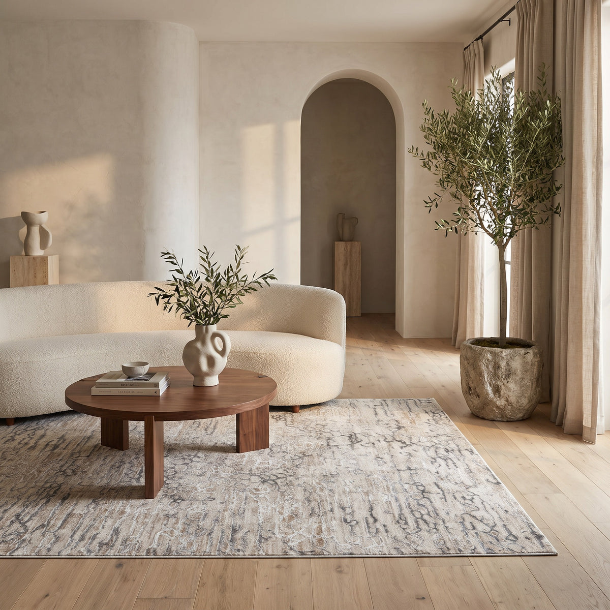 Alfombra Elio contemporánea en beige y marrón, con diseño abstracto y efecto envejecido, para interiores
