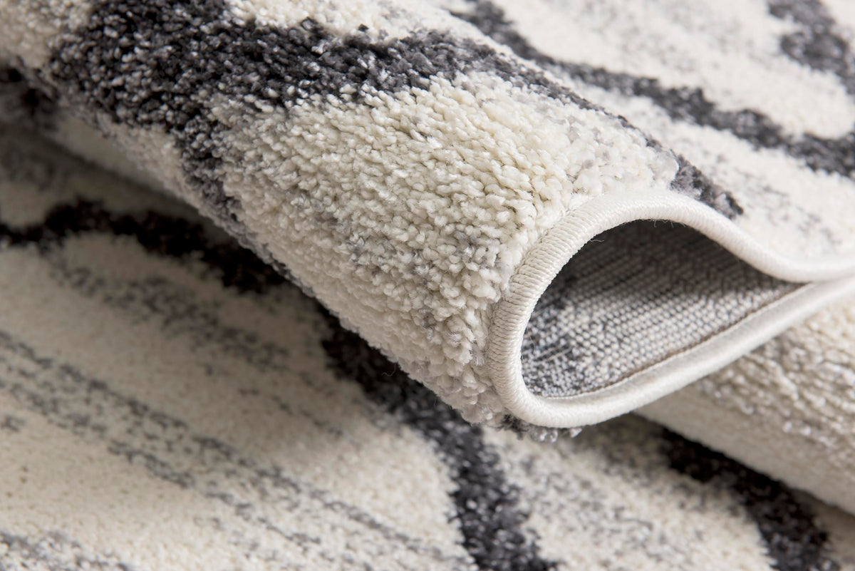 Tapis Amani à treillis contemporain gris et noir