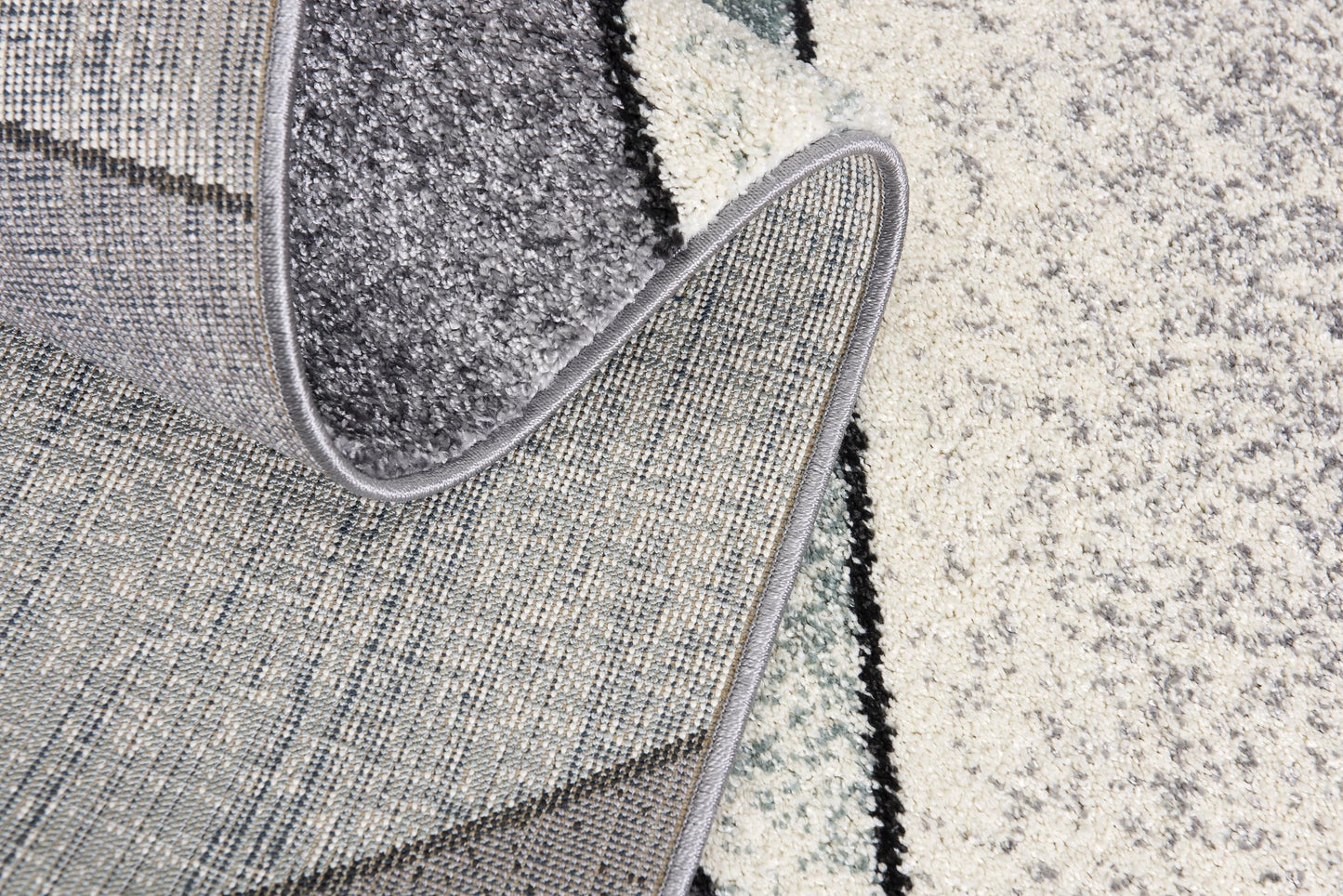 Nova Geometric Contemporary Grey Rug