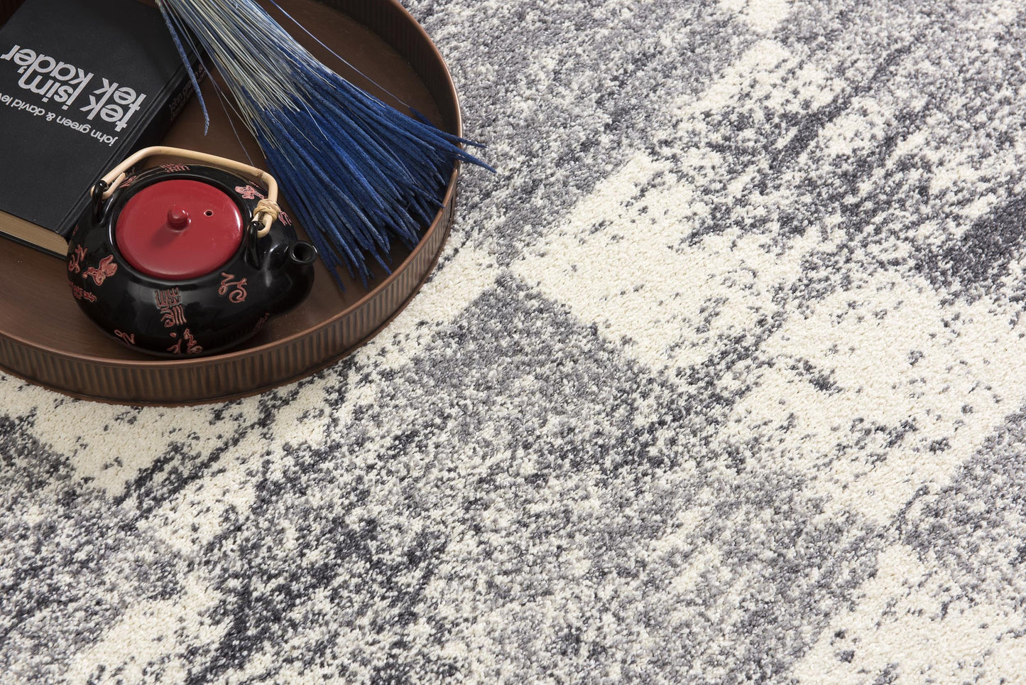 Prana Checkered Contemporary White and Grey Indoor Rug