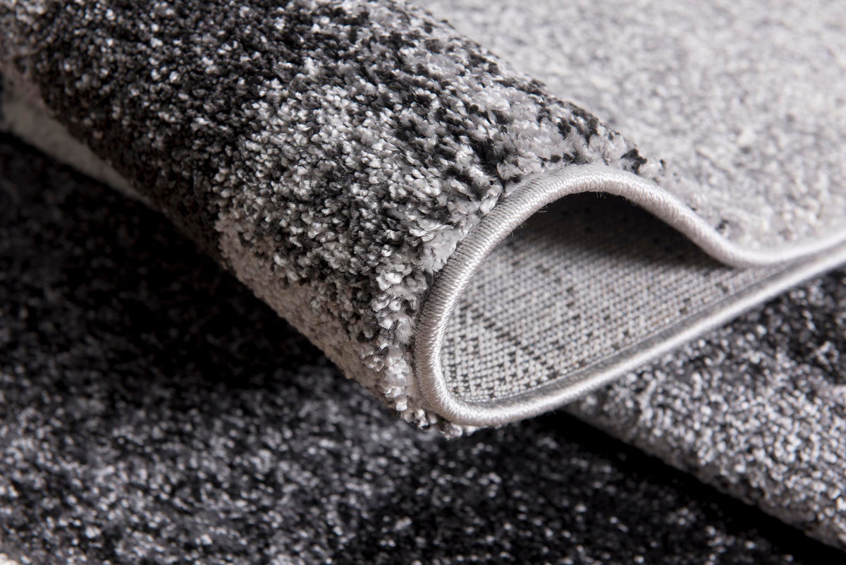 Alfombra de interior contemporánea geométrica gris y negra Sama