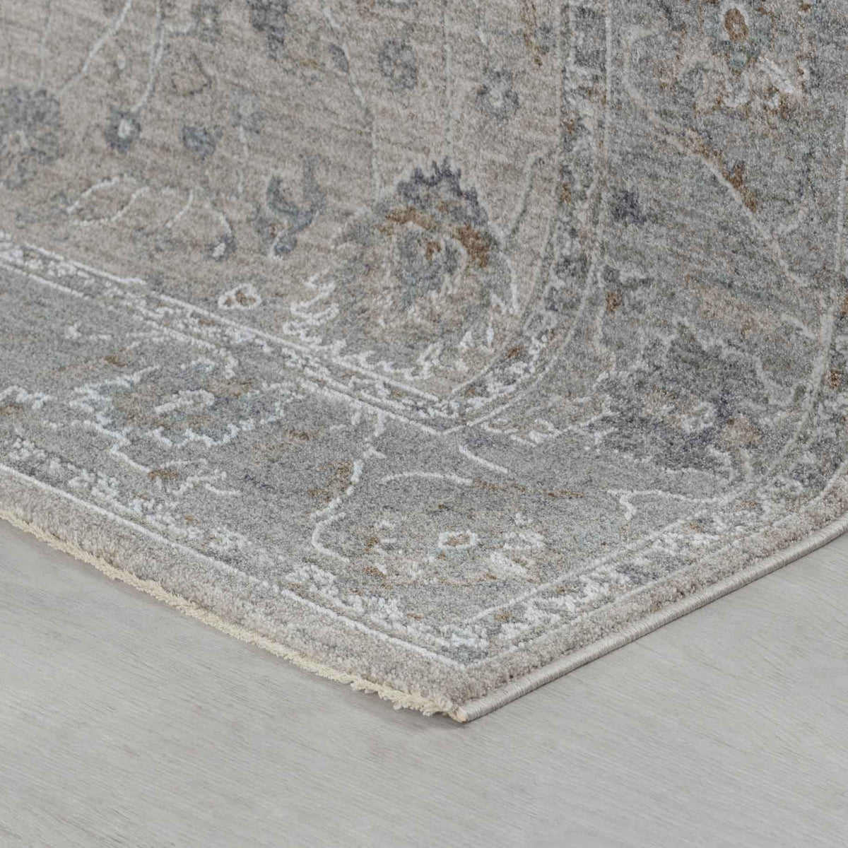 Safiya Floral Medallion Traditional Cream and Grey Indoor Rug