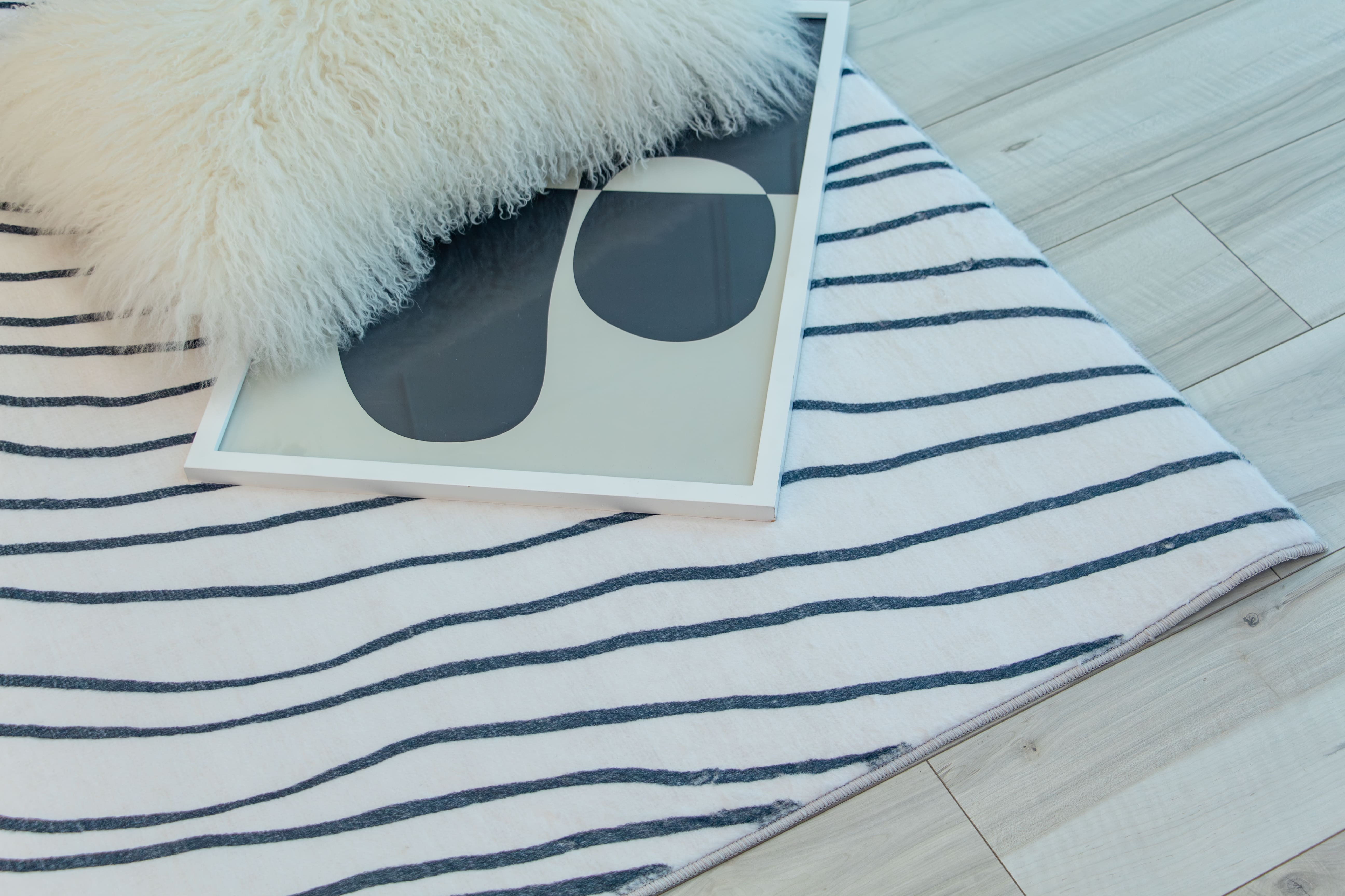 Minimalist Abstract Indoor Area Rug