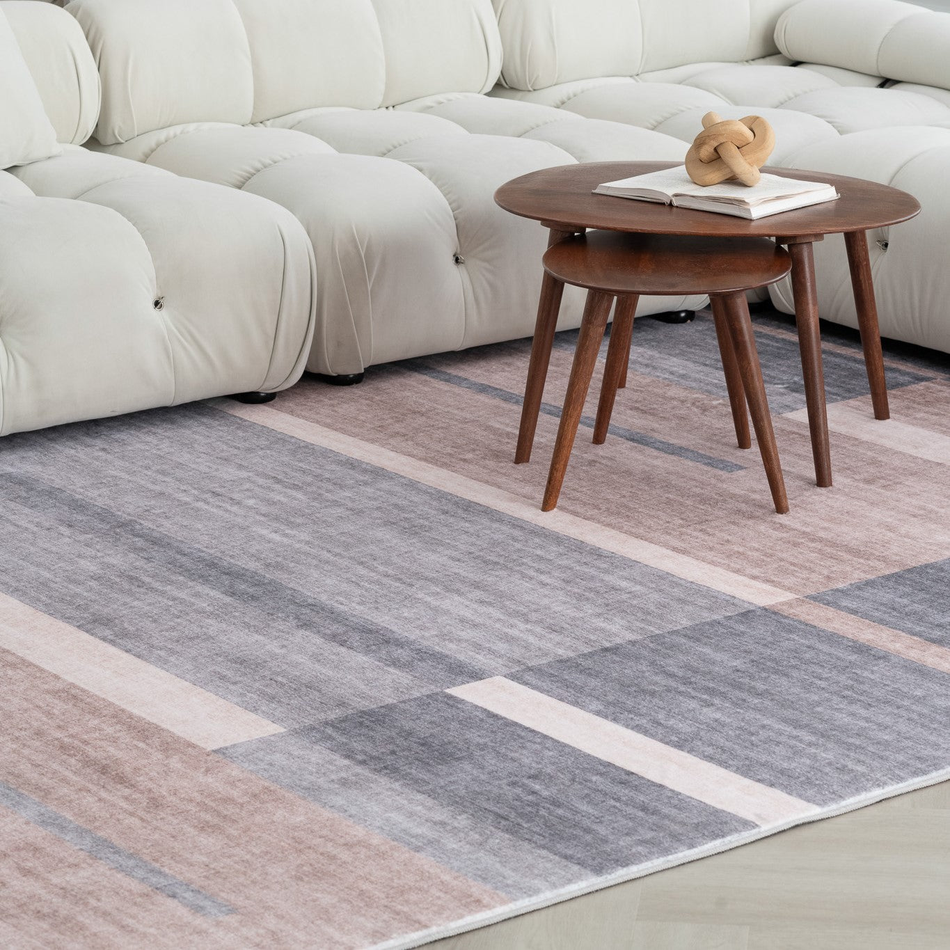 Tapis marron géométrique moderne du milieu du siècle Eclipse