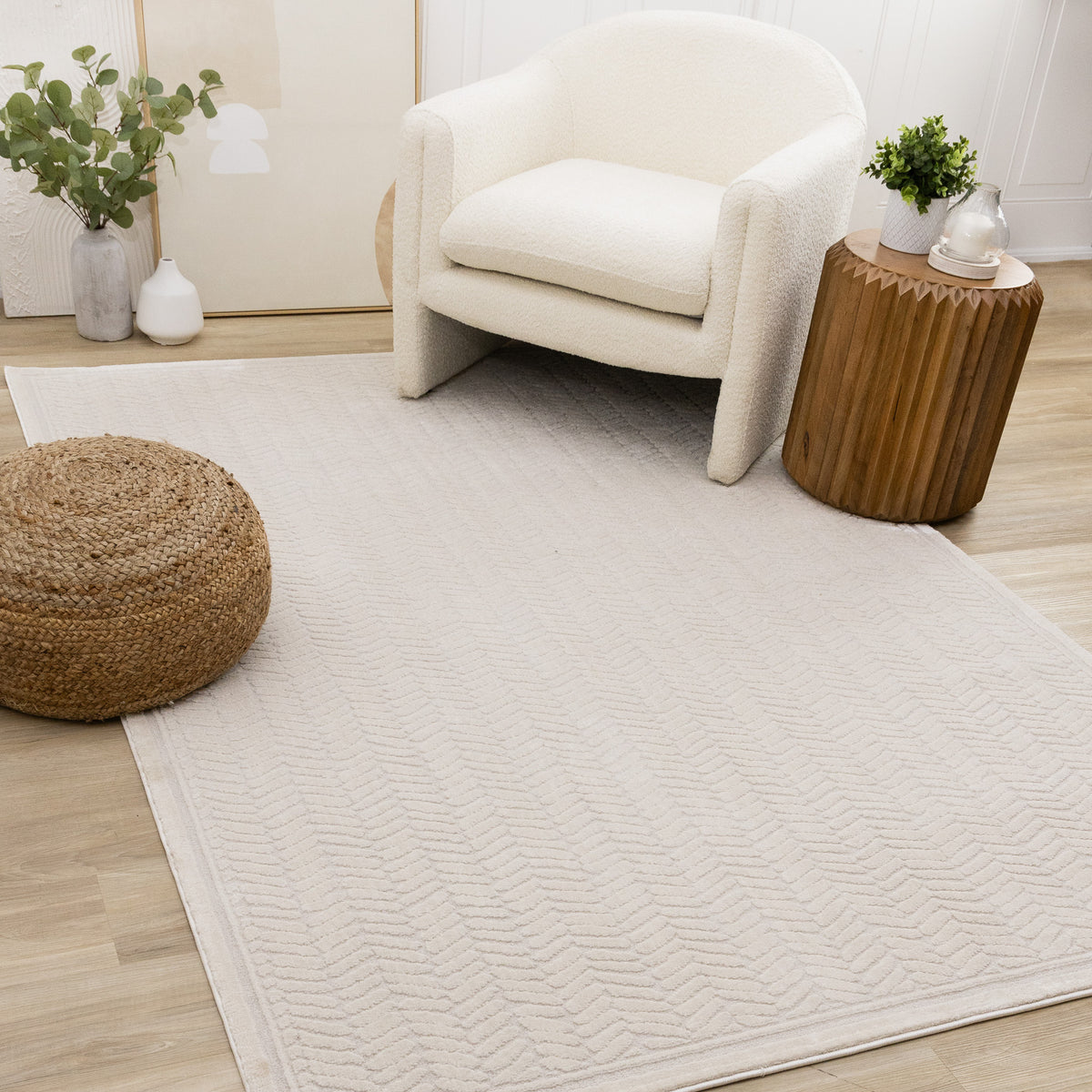 Tapis moderne beige à chevrons
