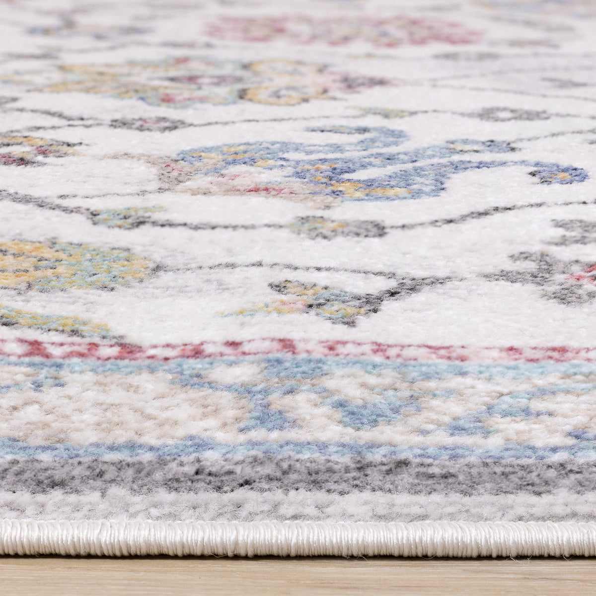 Classic Traditional Classic Cream Area Rug