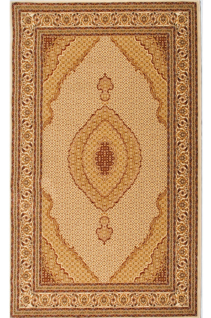 Tapis beige traditionnel marocain majestueux