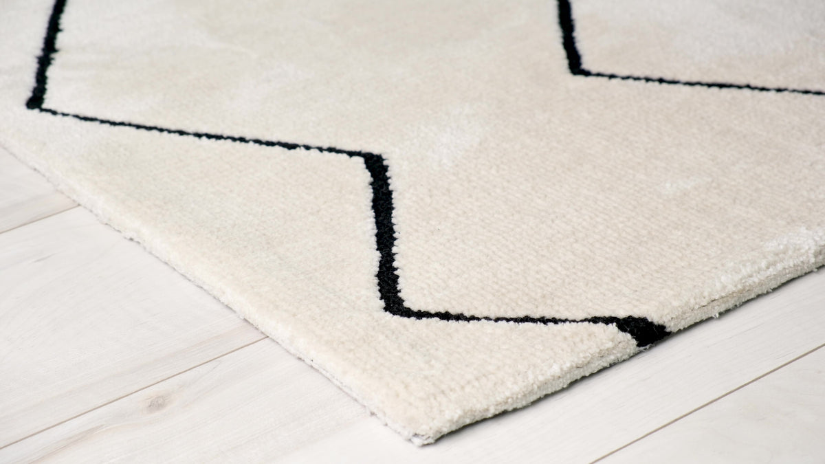 Aegis Trellis Contemporary Beige and Black Indoor Rug