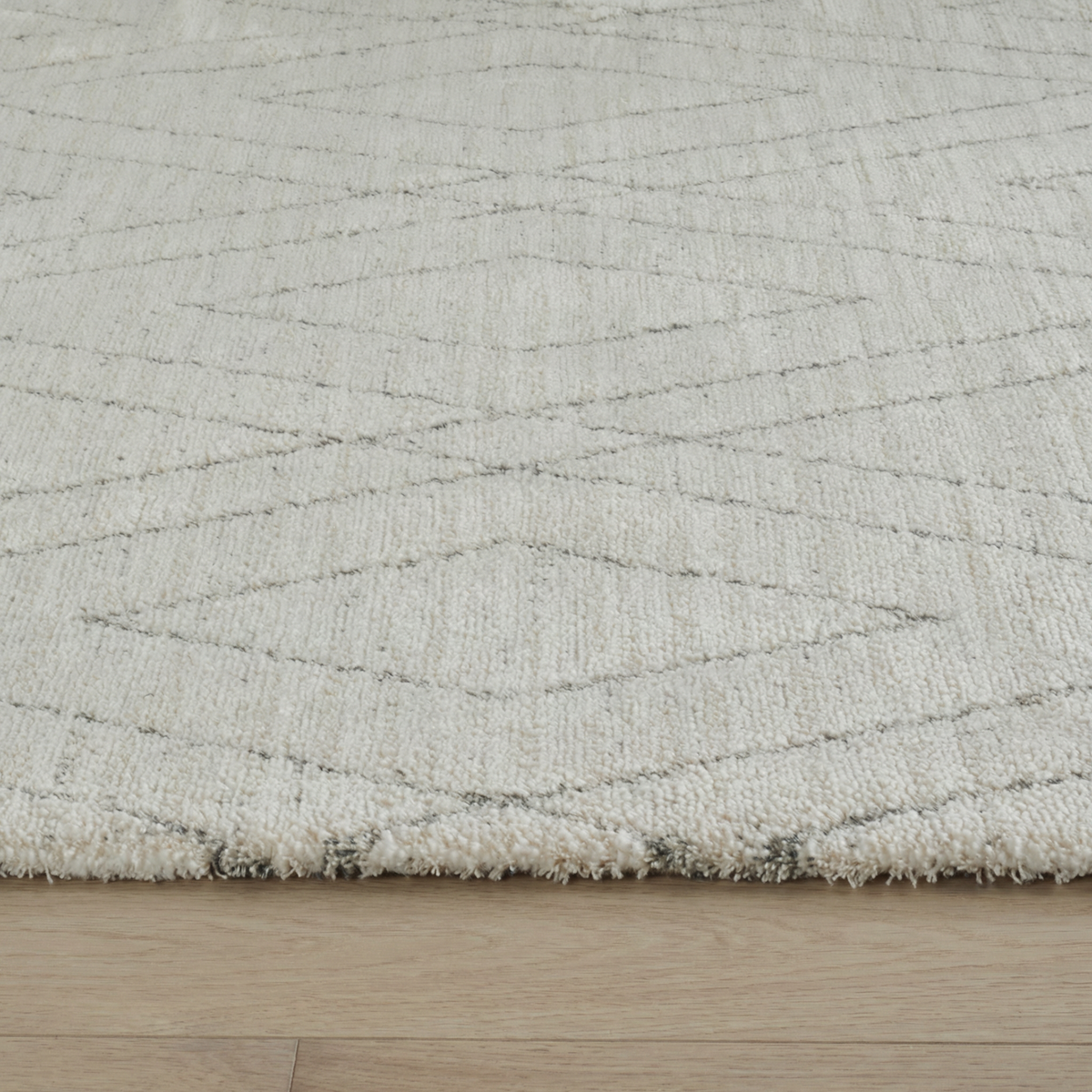 Eirene Geometric Contemporary Beige and Grey Indoor Rug