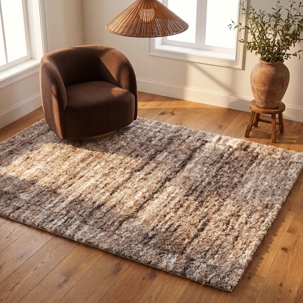 Tapis Soren ton sur ton rayé contemporain beige et marron