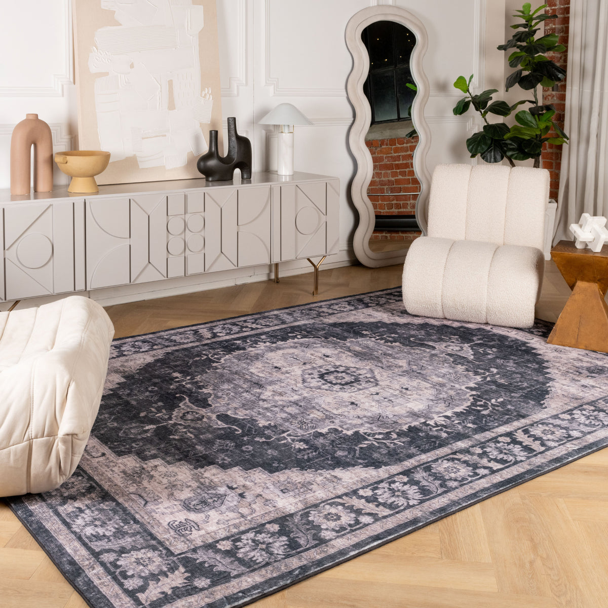 Zarin Oriental Traditional Black and Grey Indoor Rug