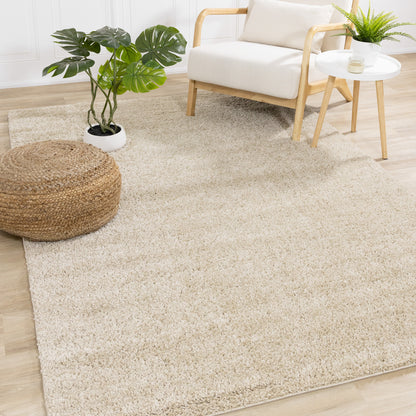 Alfombra moderna en tonos beige lisos