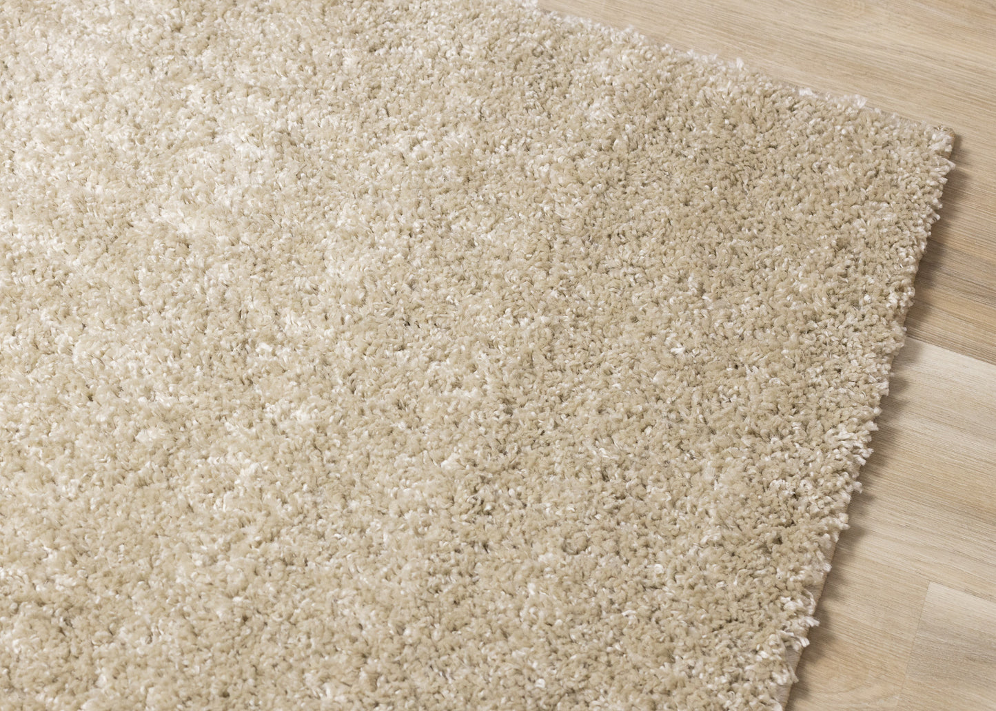 Alfombra moderna en tonos beige lisos
