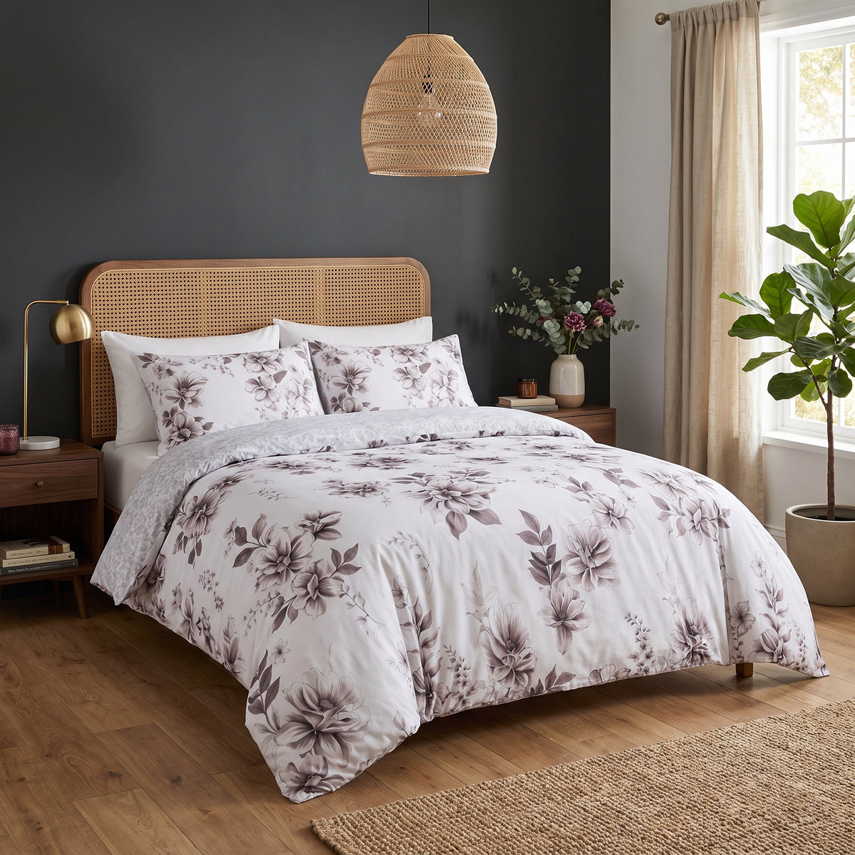 Juno Jacquard Microfiber White and Plum Duvet Cover Set