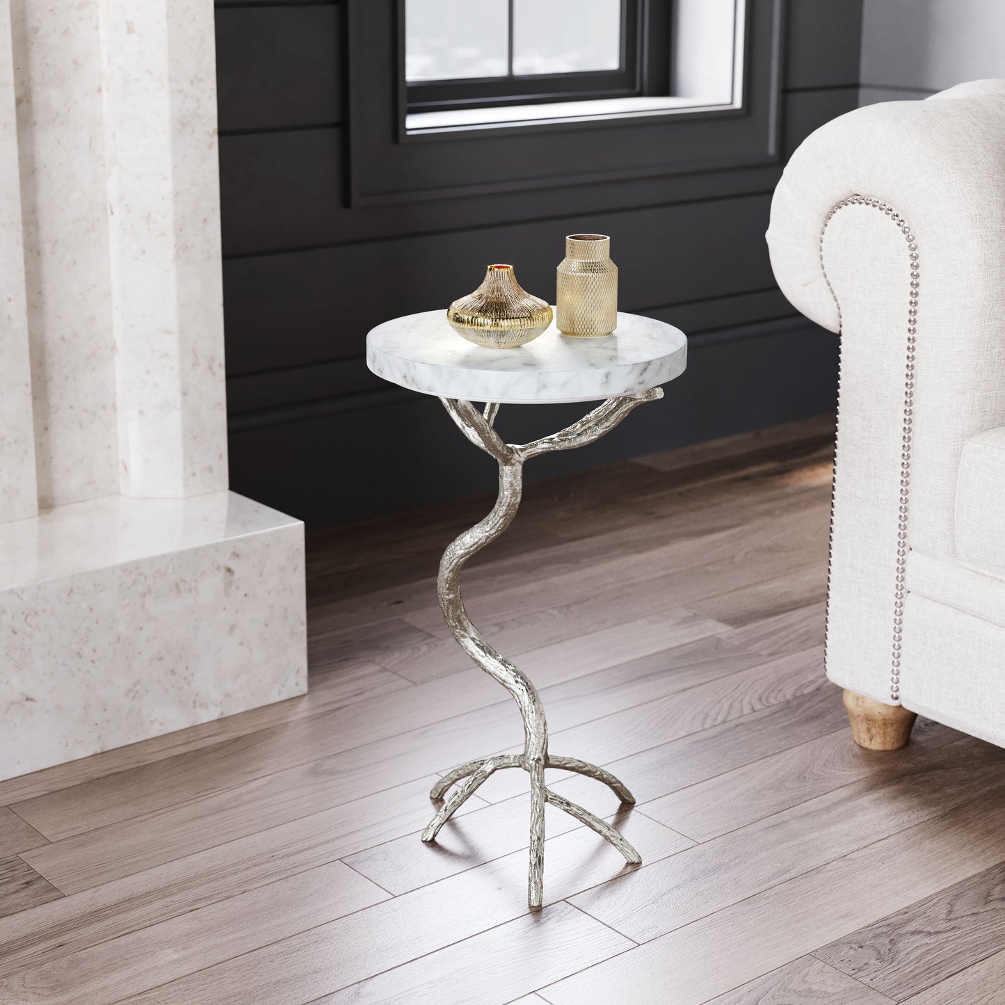Side Table White & Silver - Elegant & Durable Dining Table for Stylish Spaces