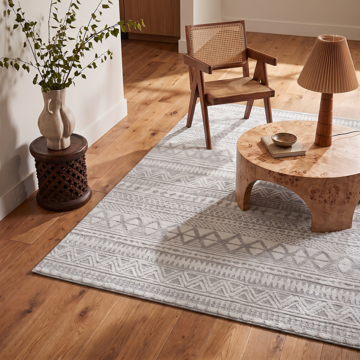 Alfombra Sirocco geométrica contemporánea gris y crema para interiores