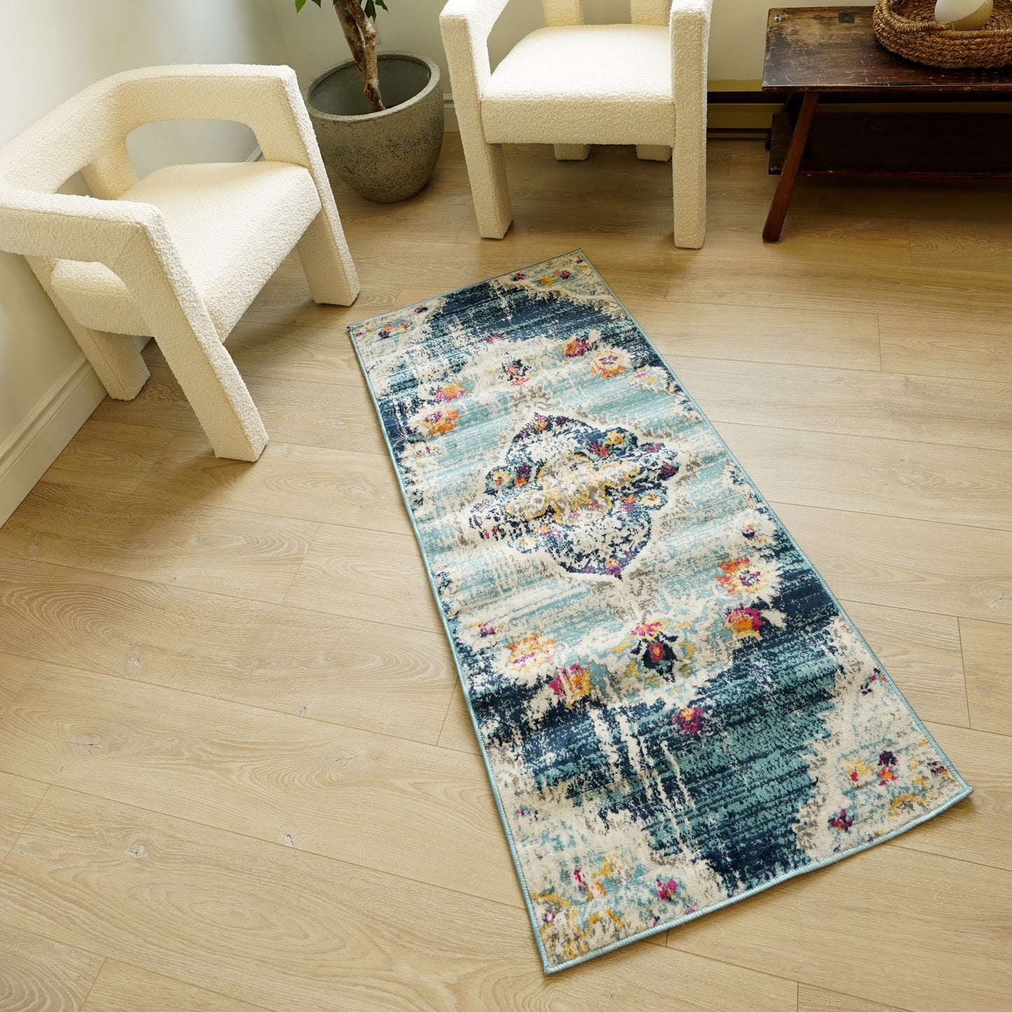 Anara Floral Traditional Blue Indoor Rug