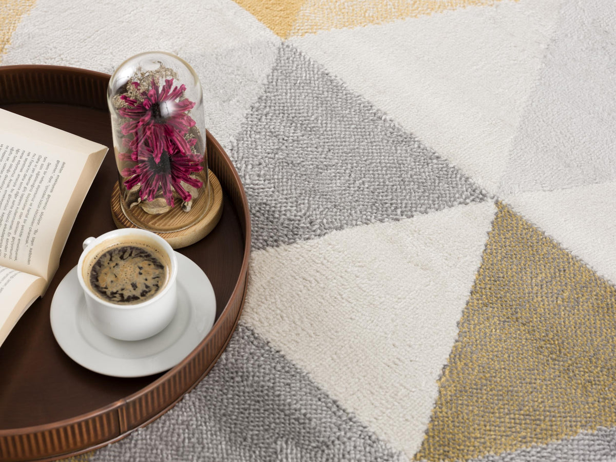 Solvi Geometric Contemporary Yellow and Beige Indoor Rug