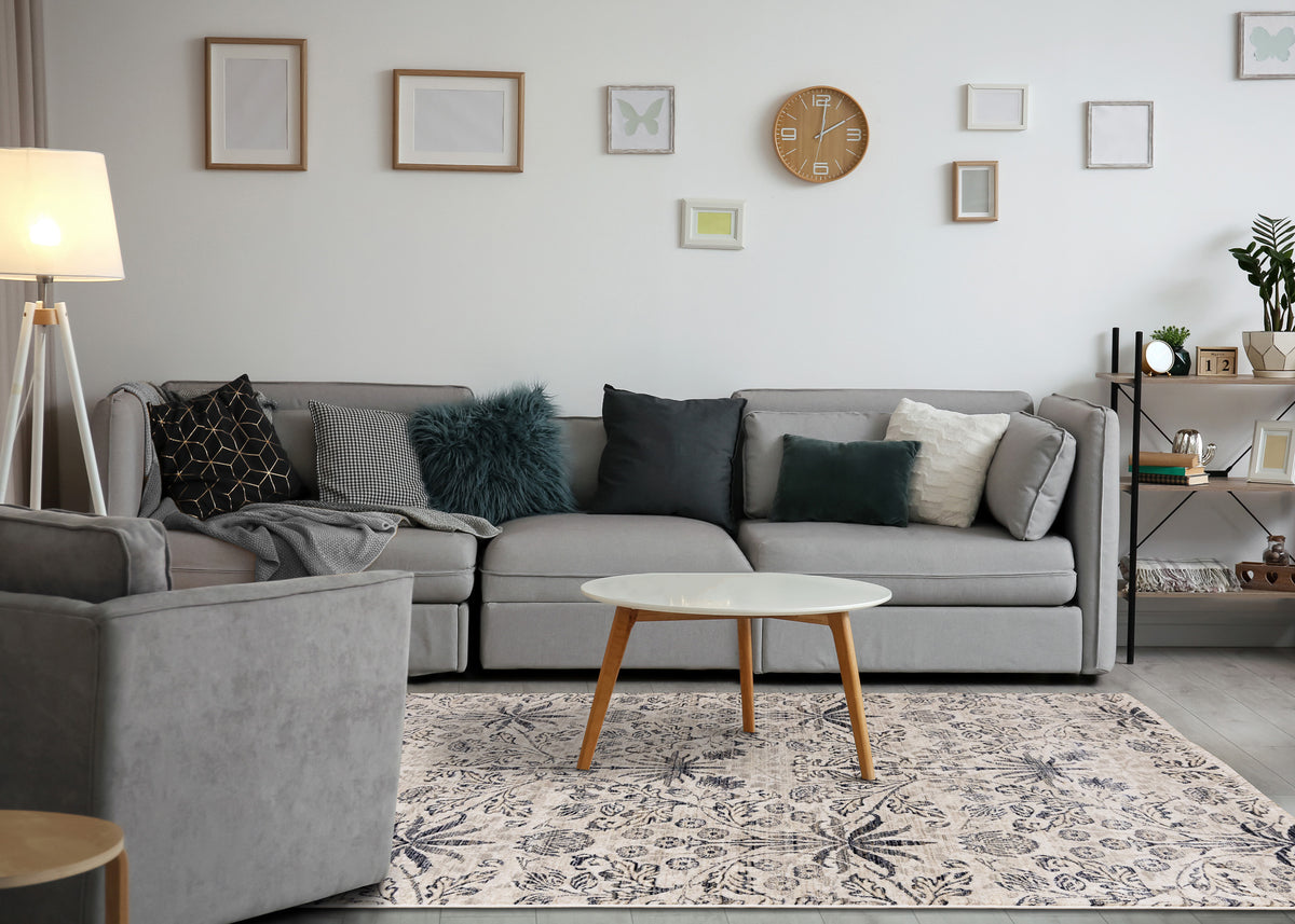 Classic Traditional Cream Area Rug