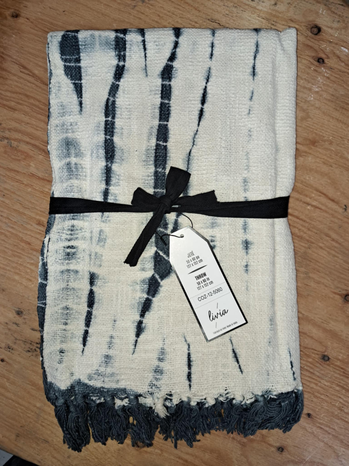 Decorative Throw Black and white