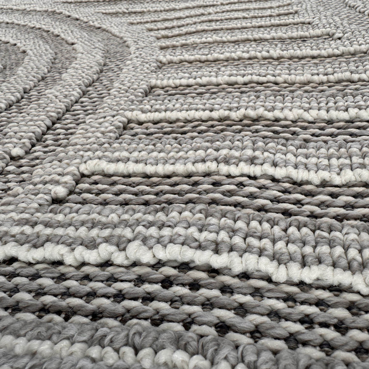 Nami Geometric Contemporary Grey and Beige Indoor Rug