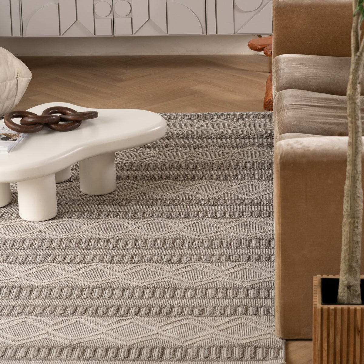 Arvid Chevron Contemporary Grey and Beige Indoor Rug