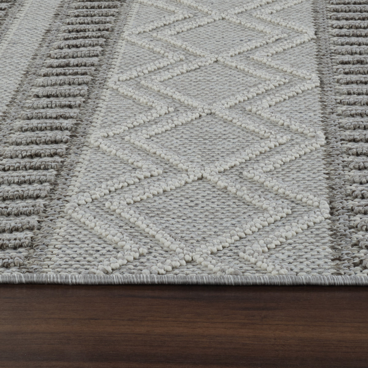 Arvid Chevron Contemporary Grey and Beige Indoor Rug