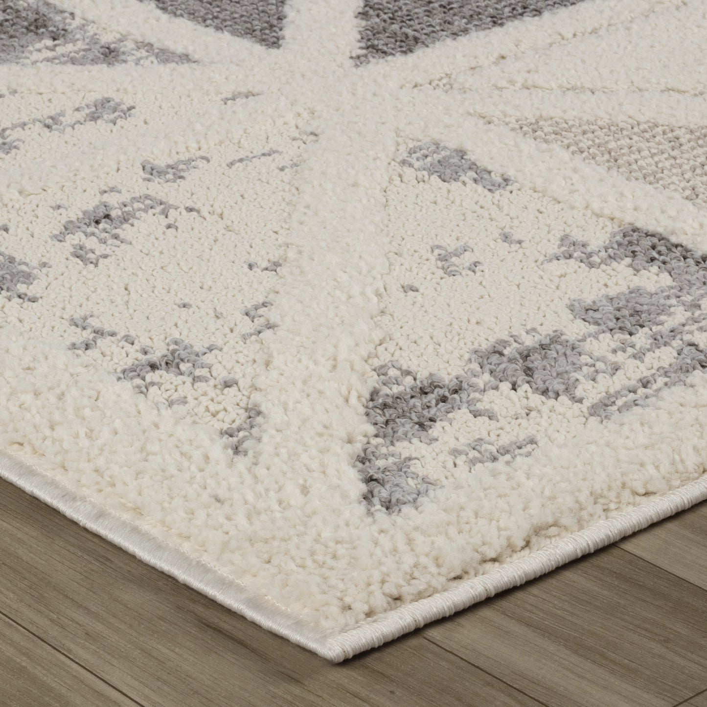 Aarya Geometric Contemporary Cream and Grey Indoor Rug