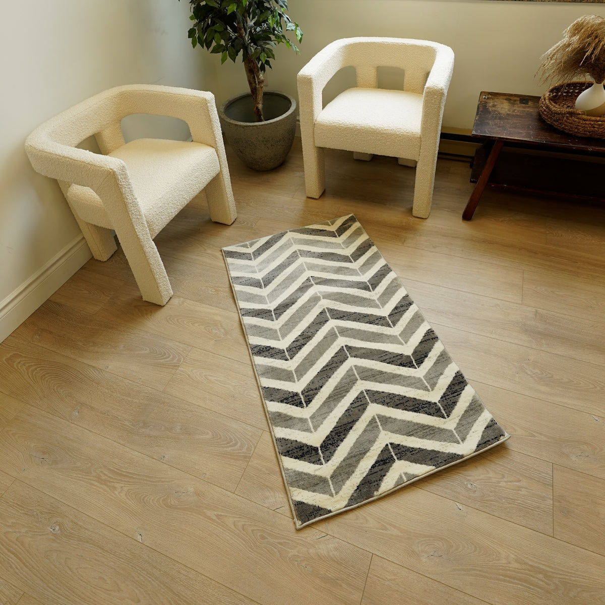 Kirei Chevron Contemporary Grey and Beige Indoor Rug