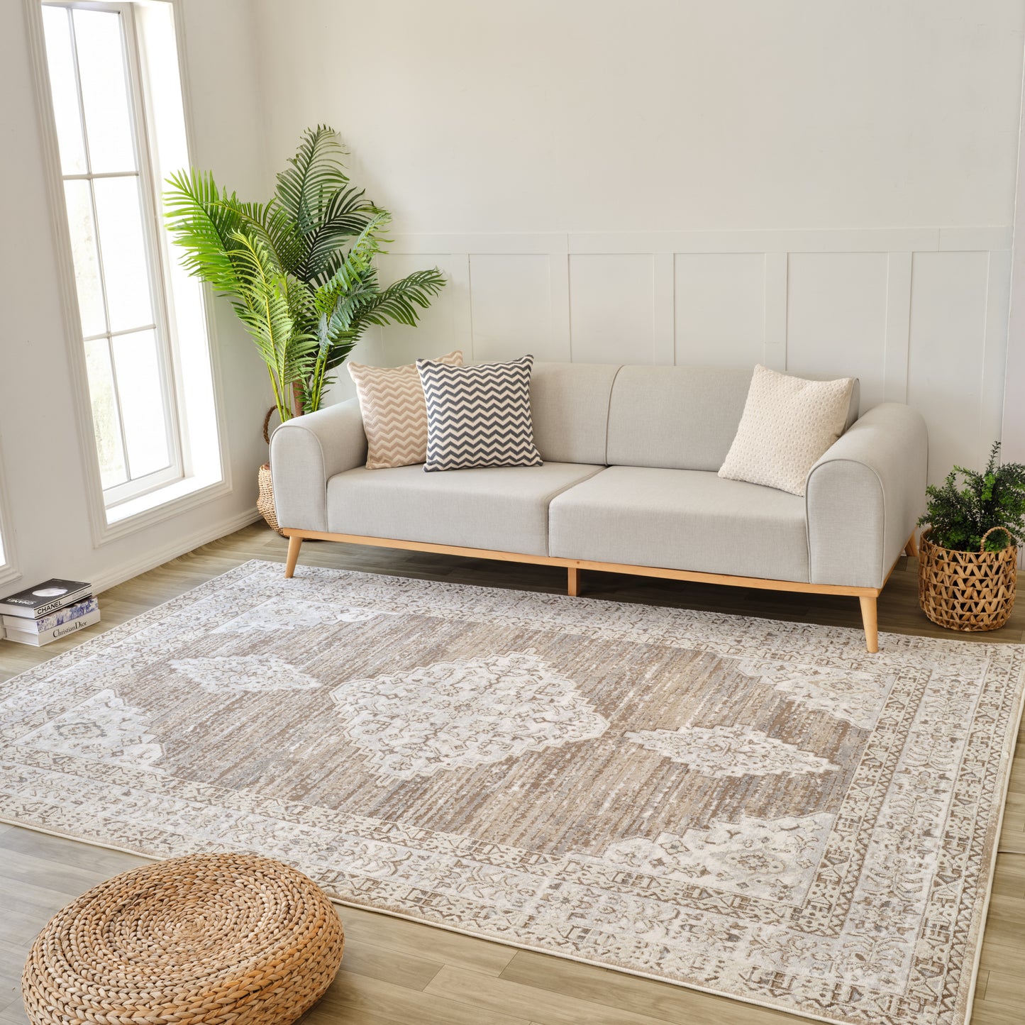 Tapis beige vieilli vintage Nomad