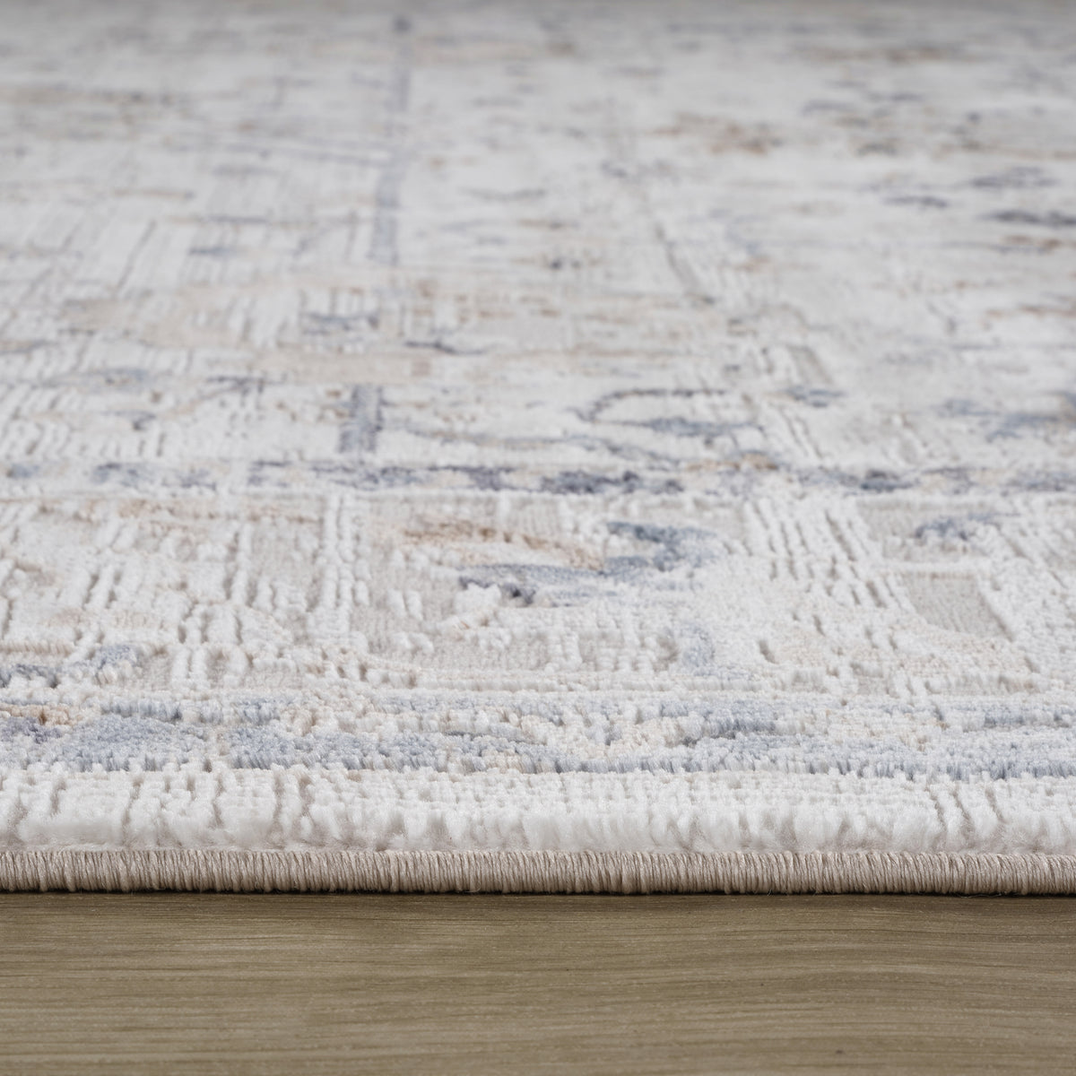 Wiam Distressed Medallion Traditional Beige and Ivory Indoor Rug