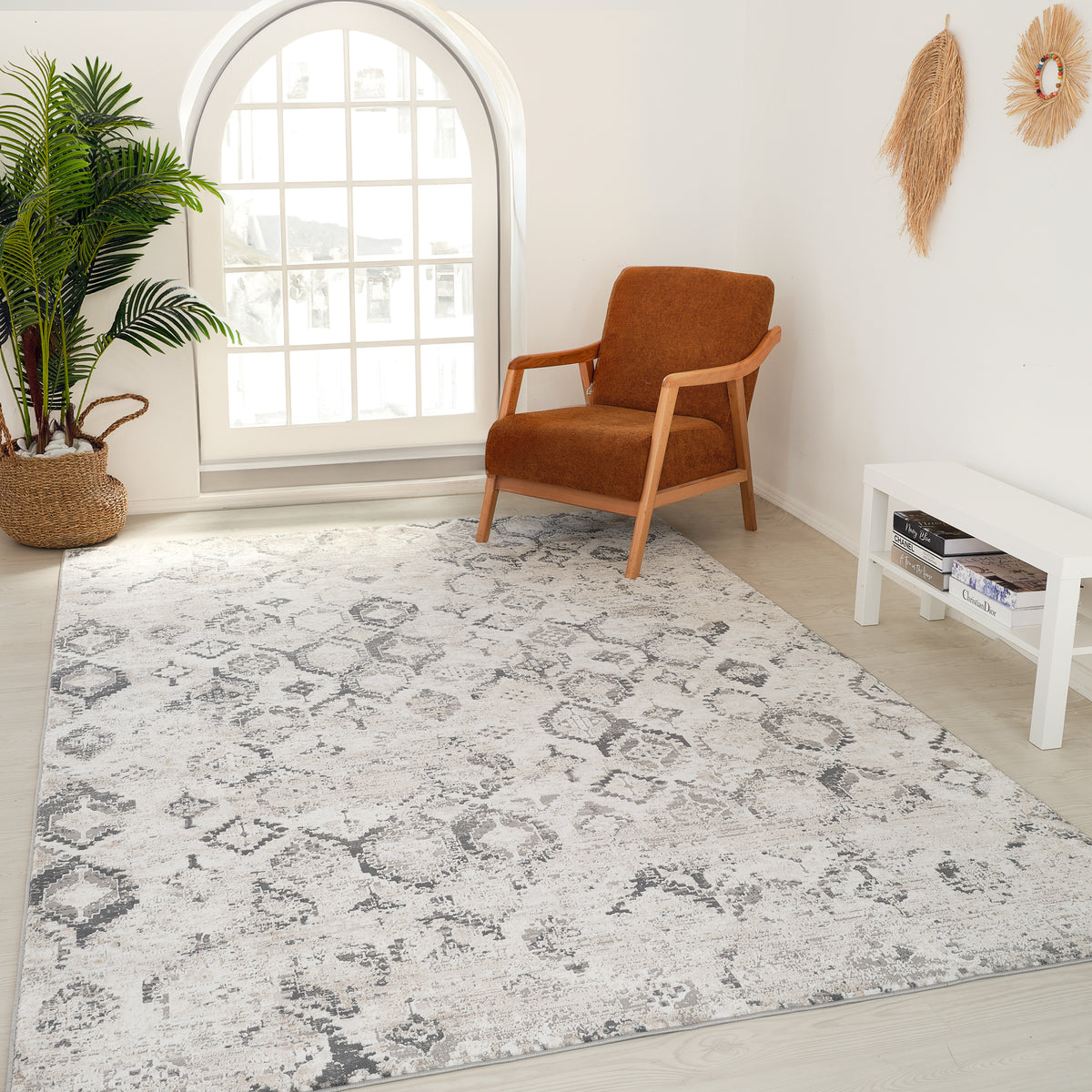 Widad Distressed Medallion Traditional Beige and Grey Indoor Rug