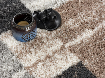 Tapis marron à poils longs géométrique rétro