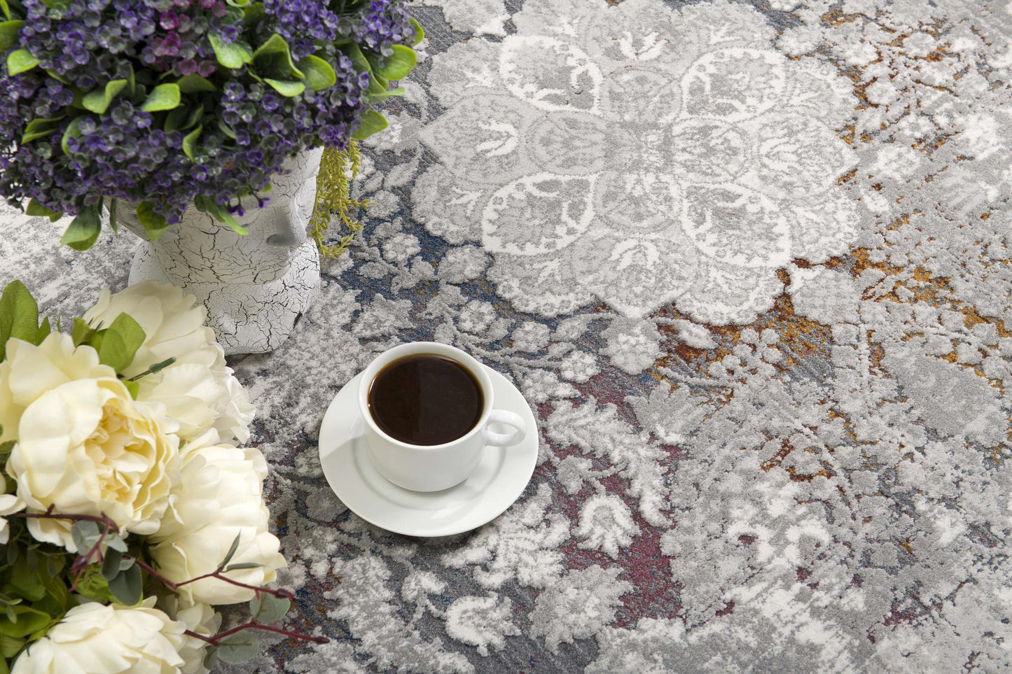 Tapis gris transitionnel abstrait Sardini